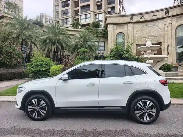 Mercedes-Benz GLA 2020