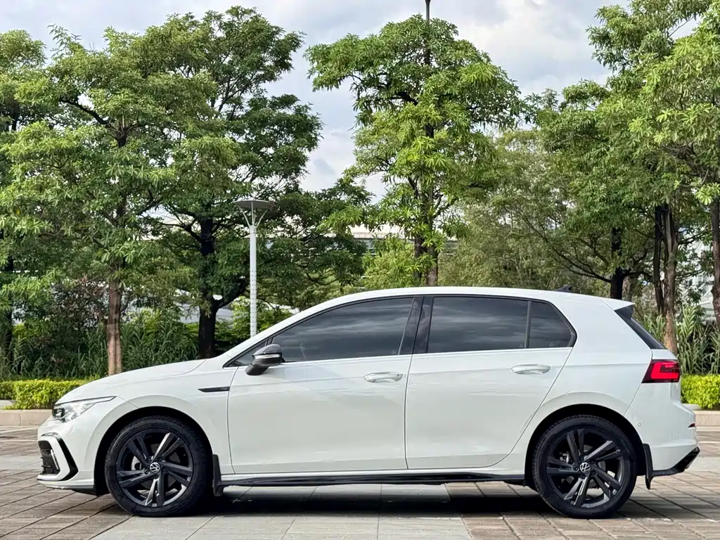 Volkswagen Golf 2022