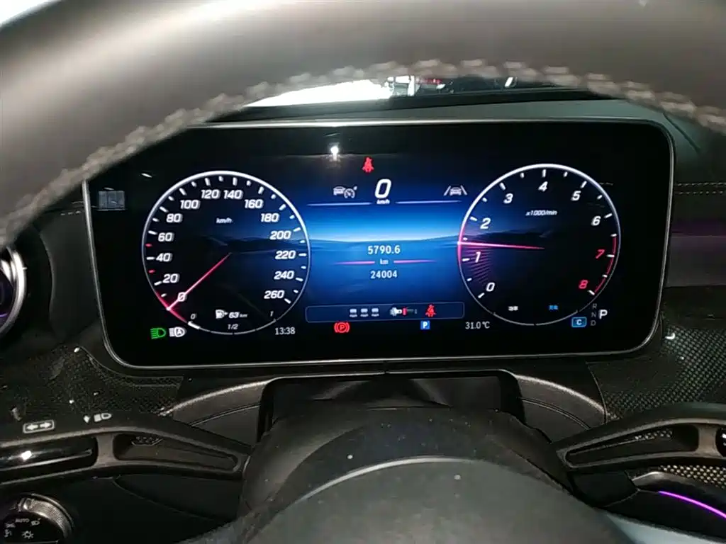Mercedes-Benz C-Class 2025 — фото 12
