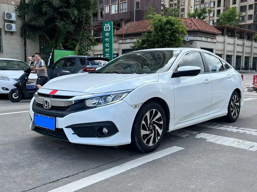 Honda Civic 2018 — фото 1