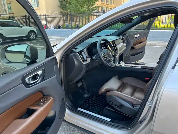 Volvo XC60 2024