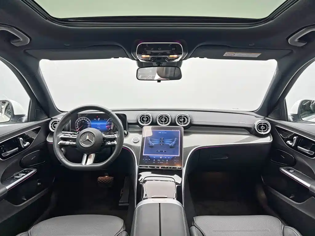 Mercedes-Benz C-Class 2024 — фото 21