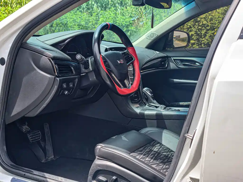 Cadillac ATS-L 2018 — фото 15