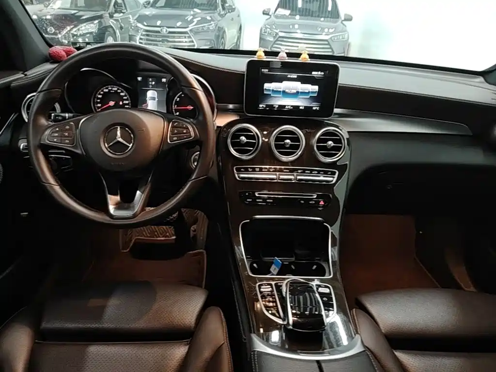Mercedes-Benz GLC 2019 — фото 10