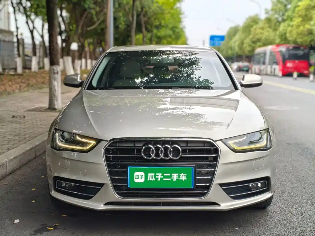 Audi A4L 2016