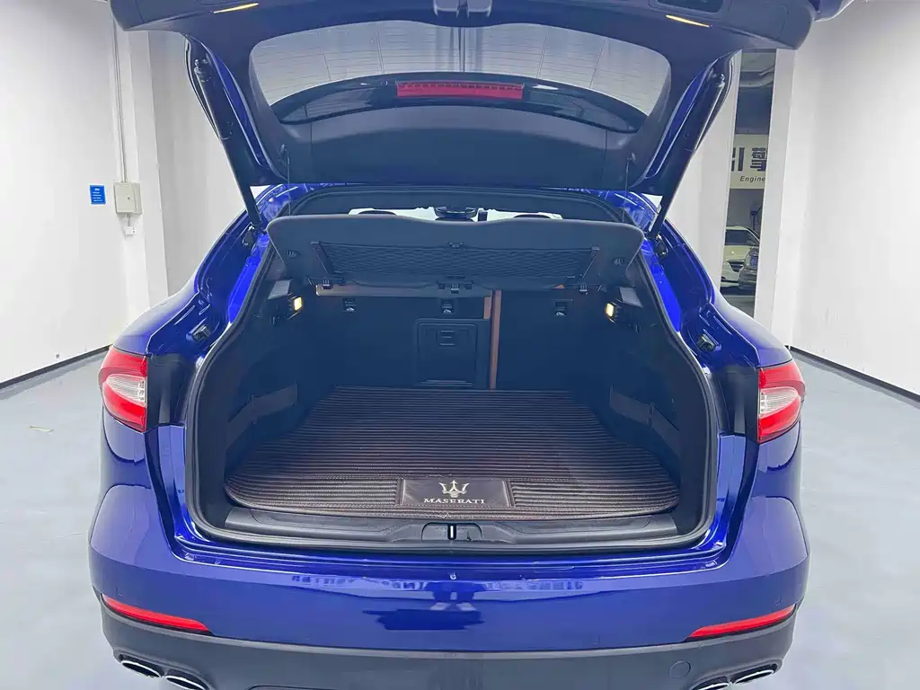 Maserati Levante 2018 — фото 34