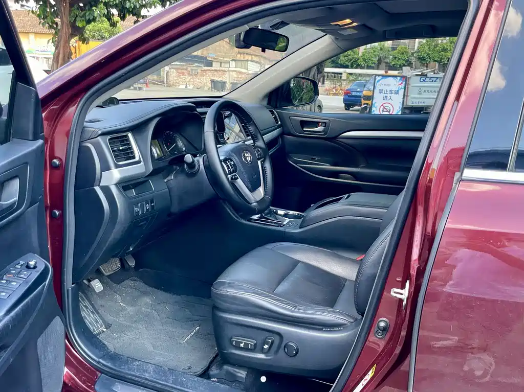 Toyota Highlander 2016