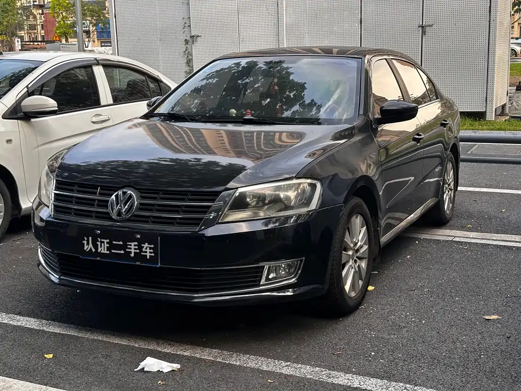 Volkswagen Lavida 2013