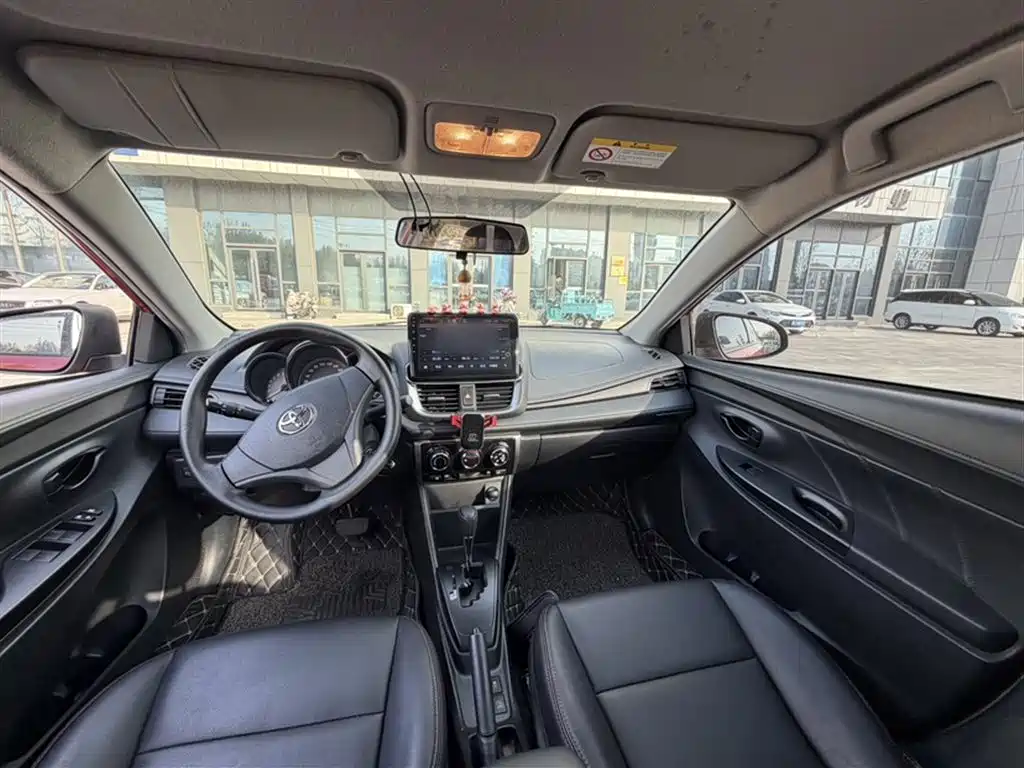 Toyota Yaris L 2020 — фото 4