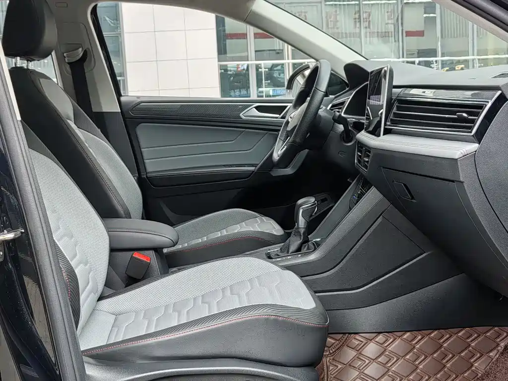 Volkswagen Tiguan X 2023 — фото 21