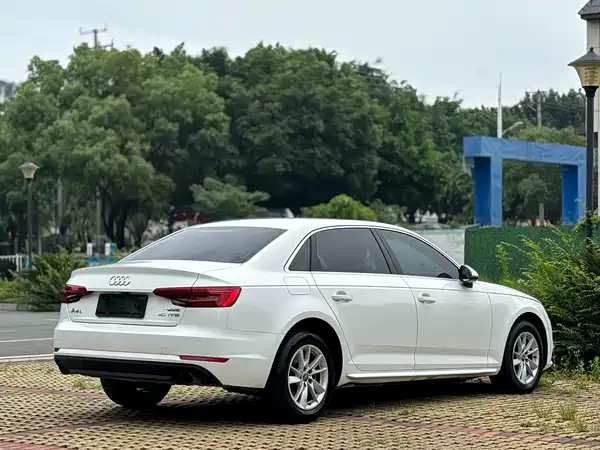 Audi A4L 2017