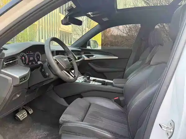 Audi Q6 2024
