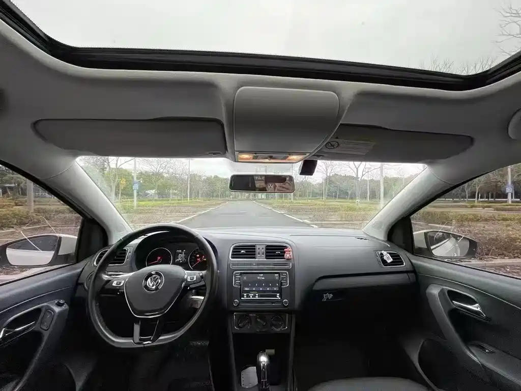 Volkswagen Polo 2016