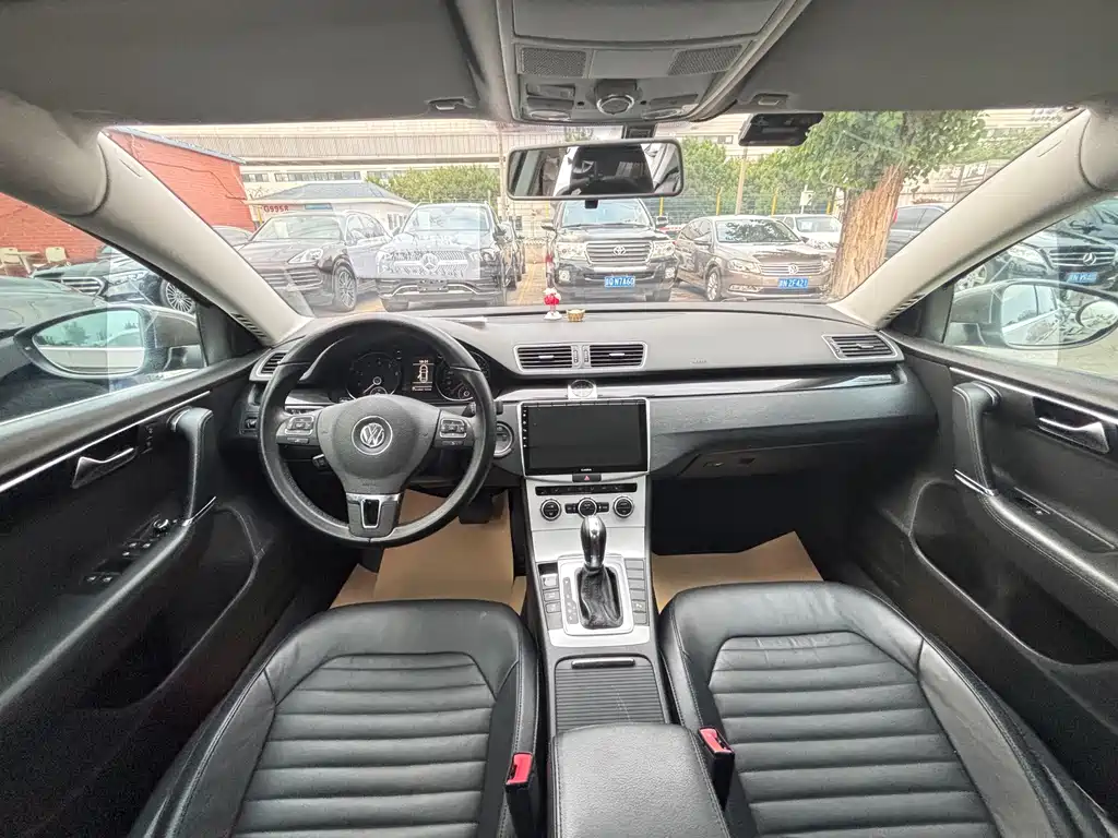 Volkswagen Magotan 2013