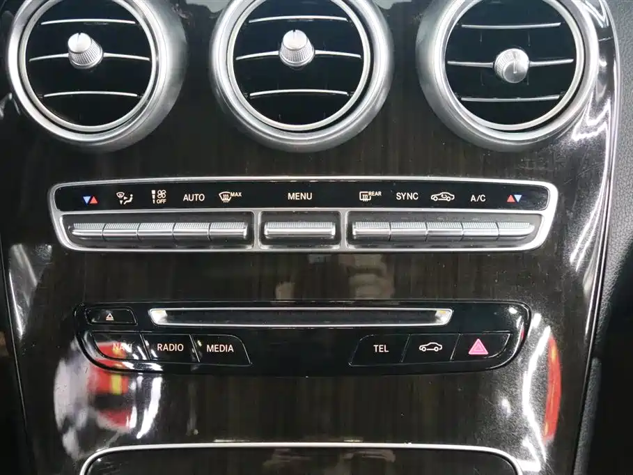 Mercedes-Benz GLC 2018 — фото 9
