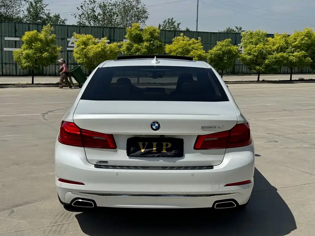 BMW 5 Series 2020 — фото 17