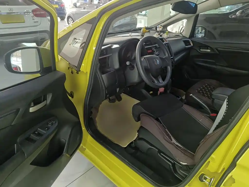 Honda Fit 2015 — фото 16