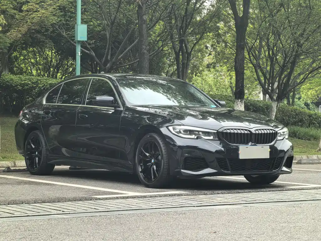 BMW 3 Series 2021