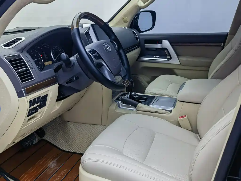 Toyota Land Cruiser 2016 — фото 6