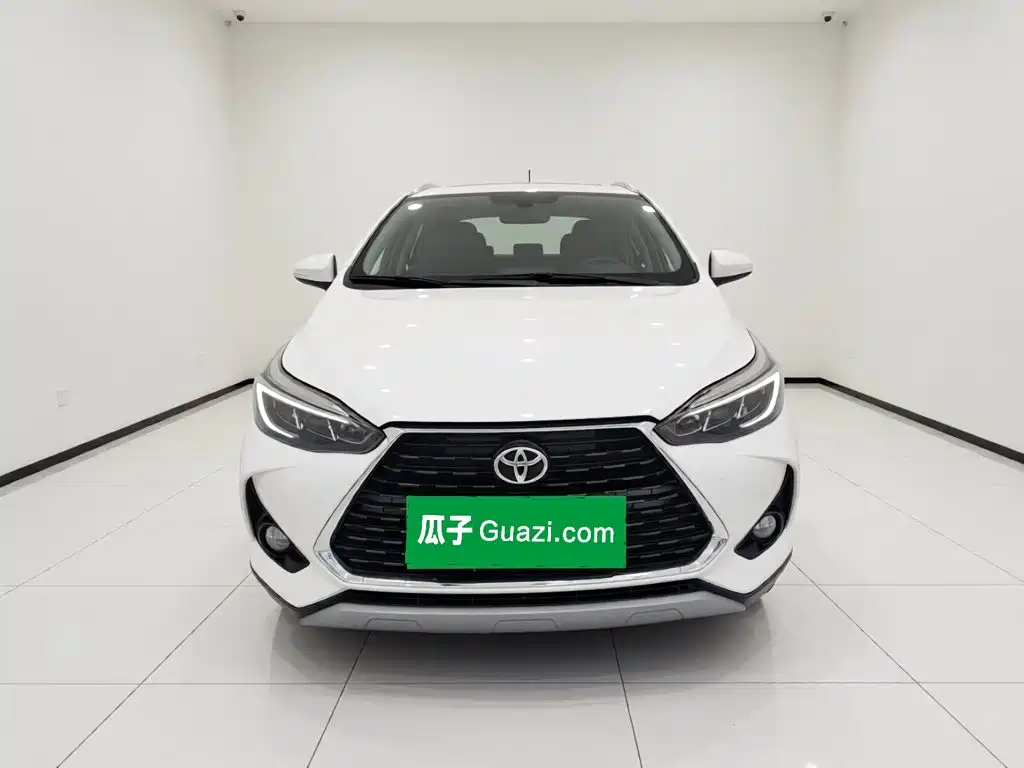 Toyota Yaris L 2022 — фото 2