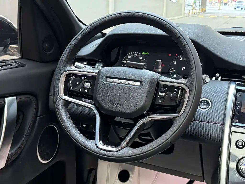 Land Rover Discovery Sport 2023 — фото 12