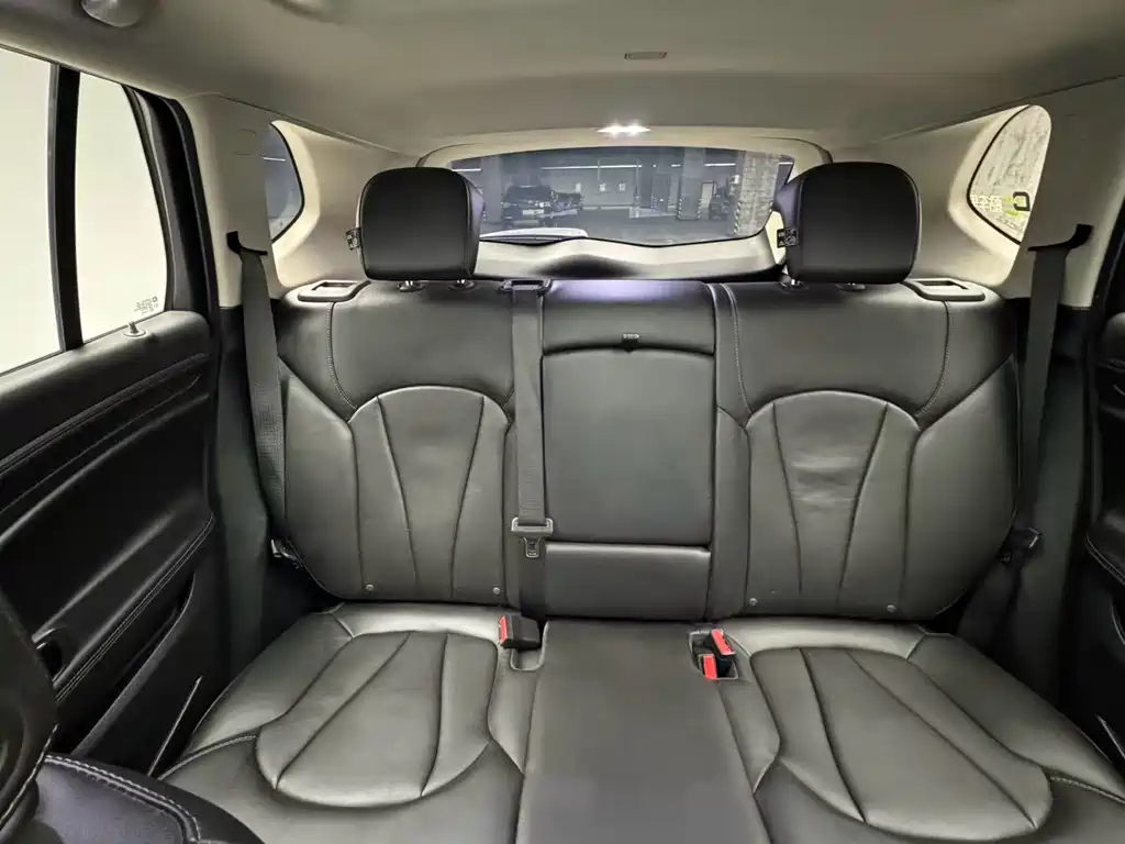 Buick Envision Plus 2018 — фото 17