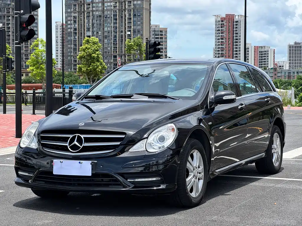 Mercedes-Benz R-Class 2010