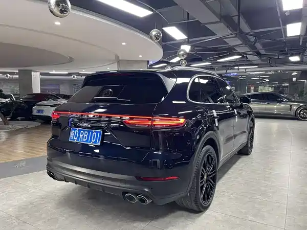 Porsche Cayenne 2020