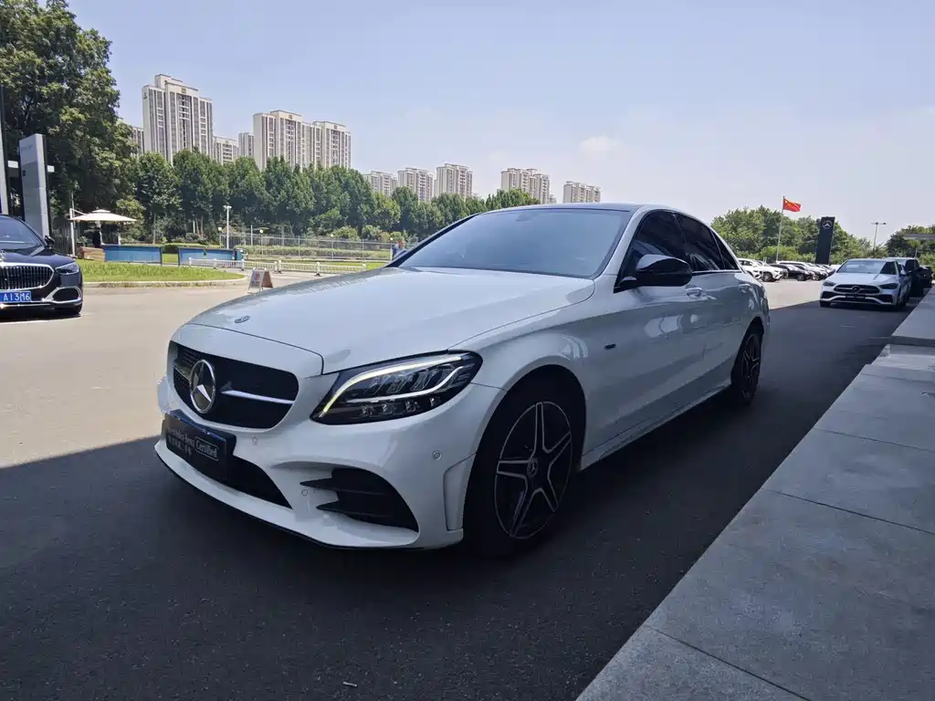 Mercedes-Benz C-Class 2020