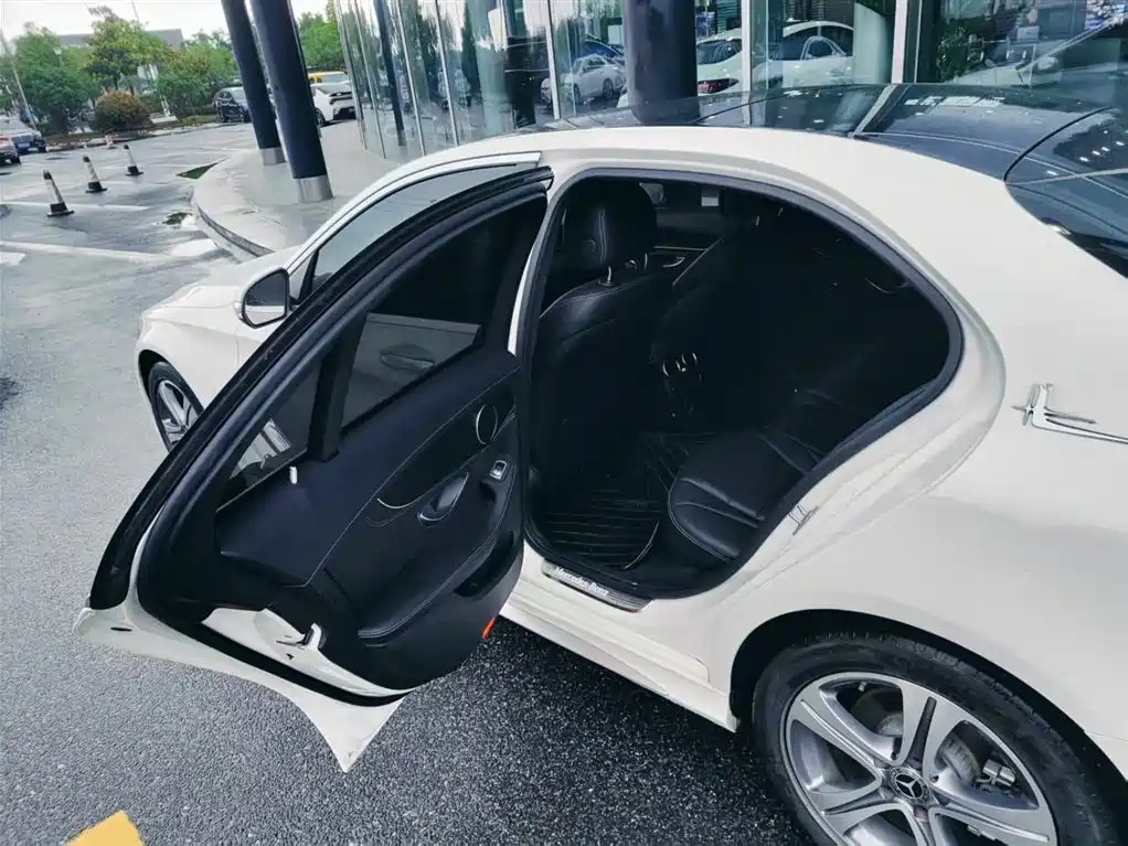 Mercedes-Benz C-Class 2020 — фото 15