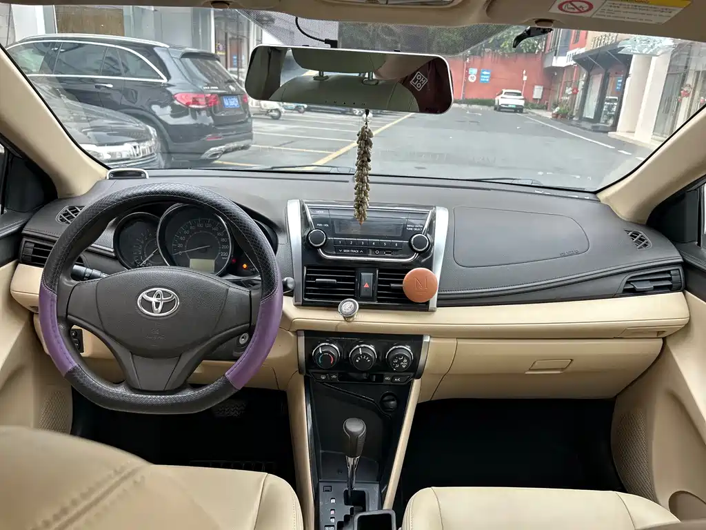 Toyota Vios 2015 — фото 18