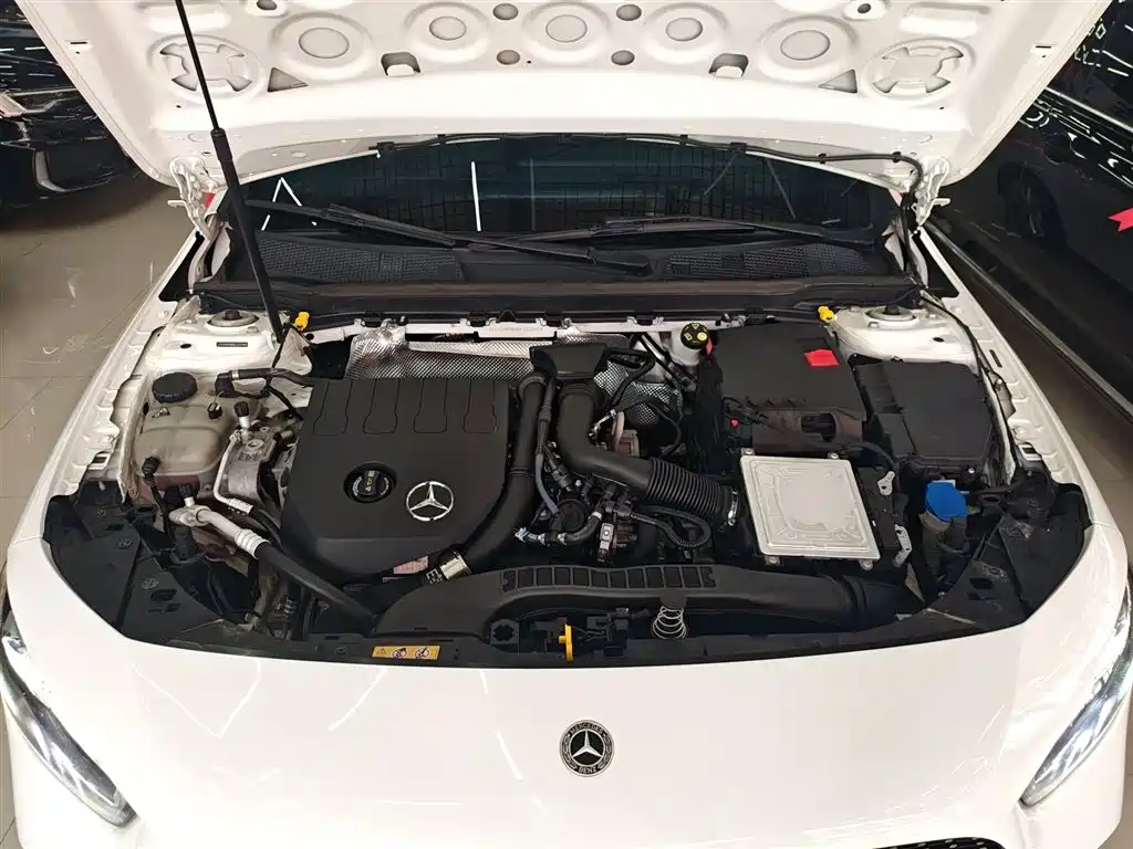 Mercedes-Benz A-Class 2022 — фото 16