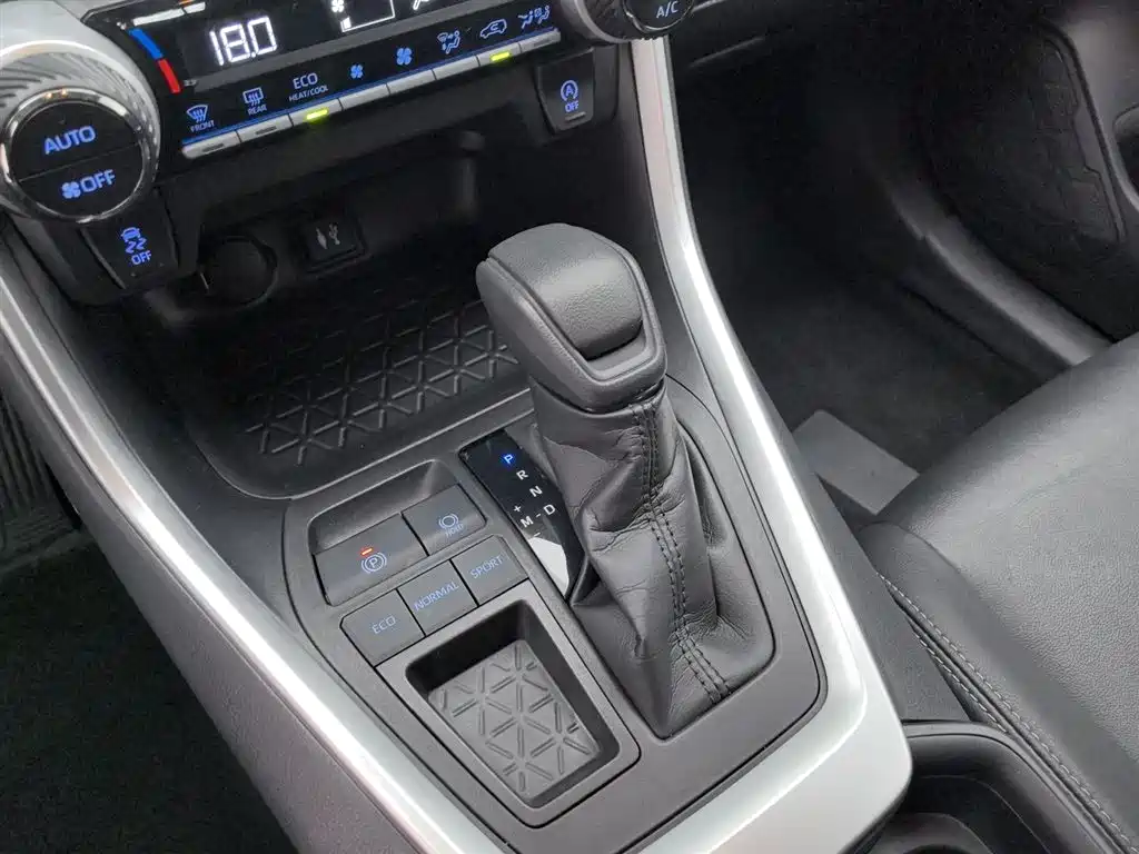 Toyota Wildlander 2020 — фото 13