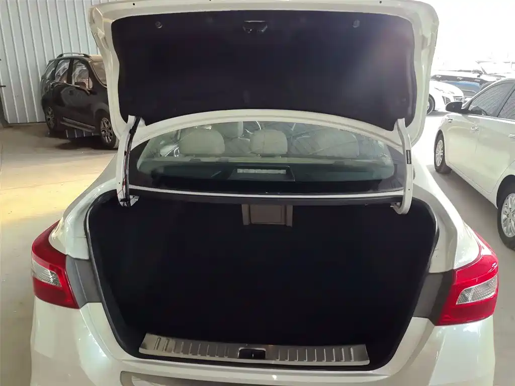 Nissan Sylphy 2016 — фото 10