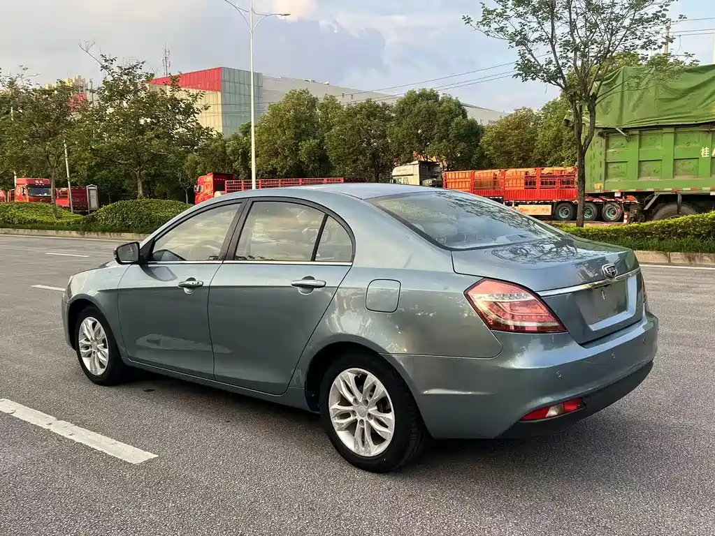 Geely Emgrand 2014