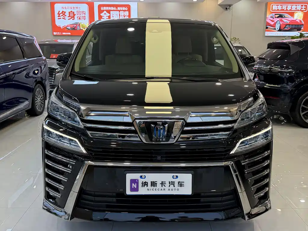 Toyota Vellfire 2022 — фото 2