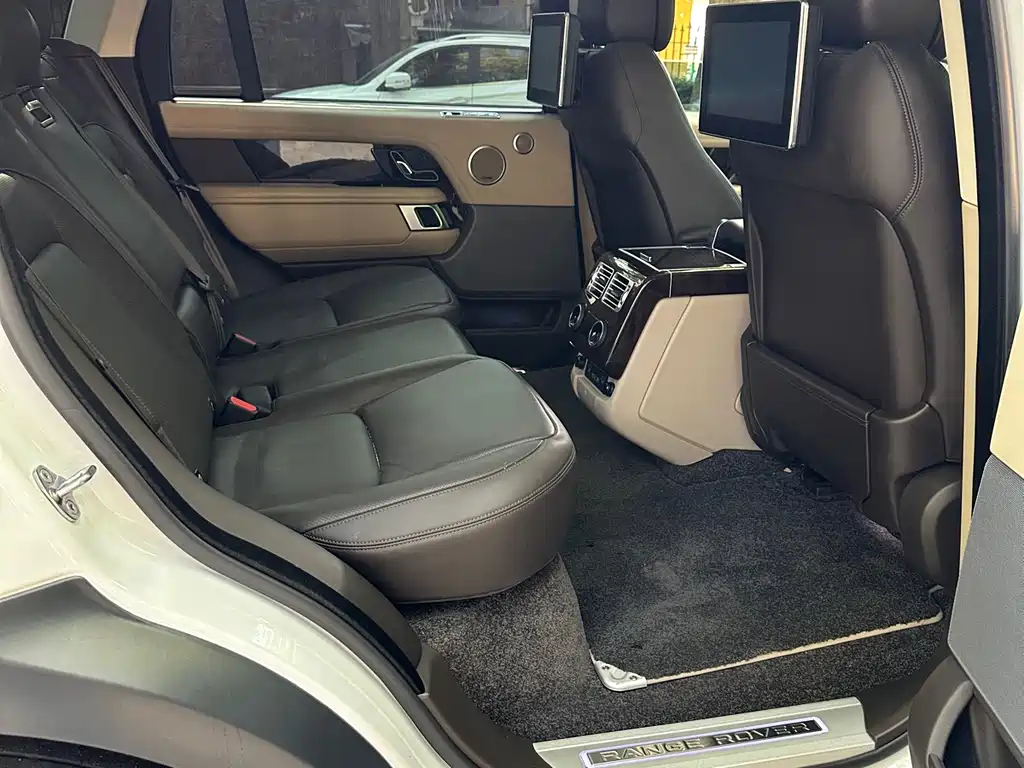 Land Rover Range Rover 2021 — фото 11