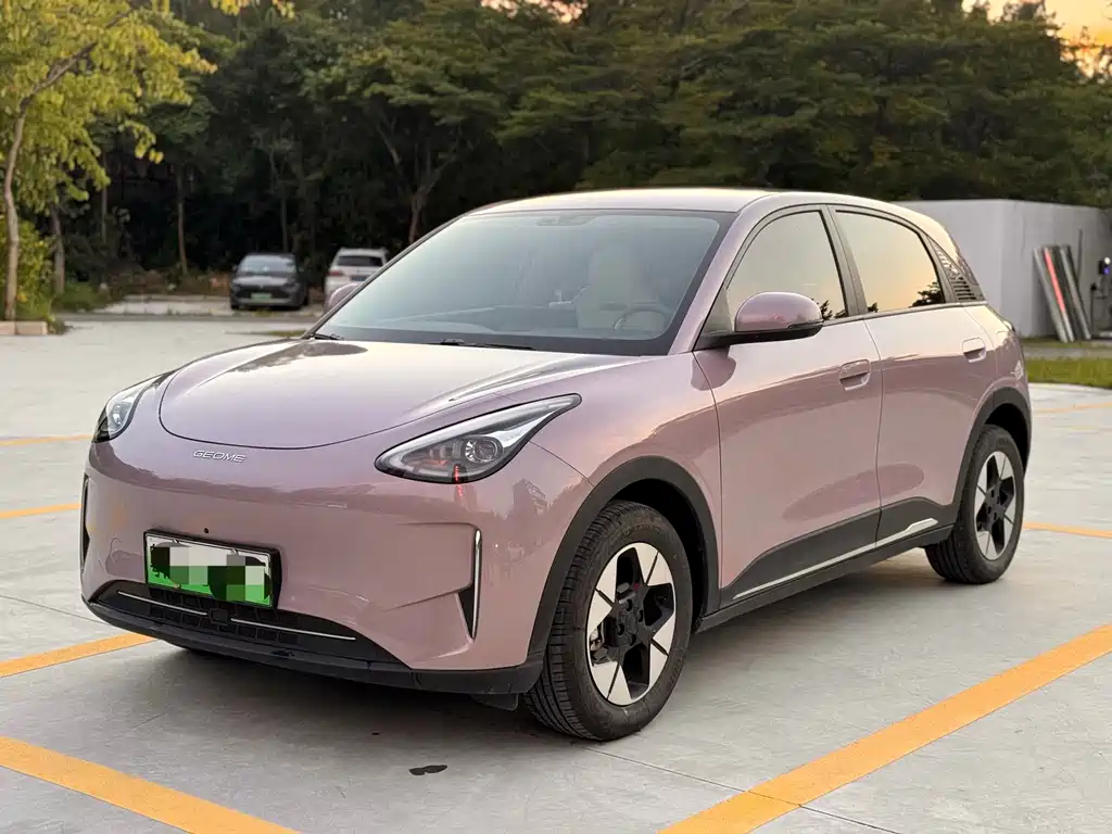 Geely Galaxy Starwish 2025 — фото 1