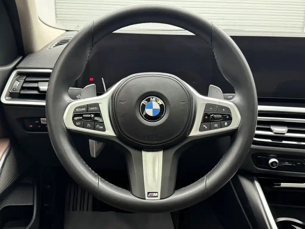 BMW 3 Series 2023 — фото 15