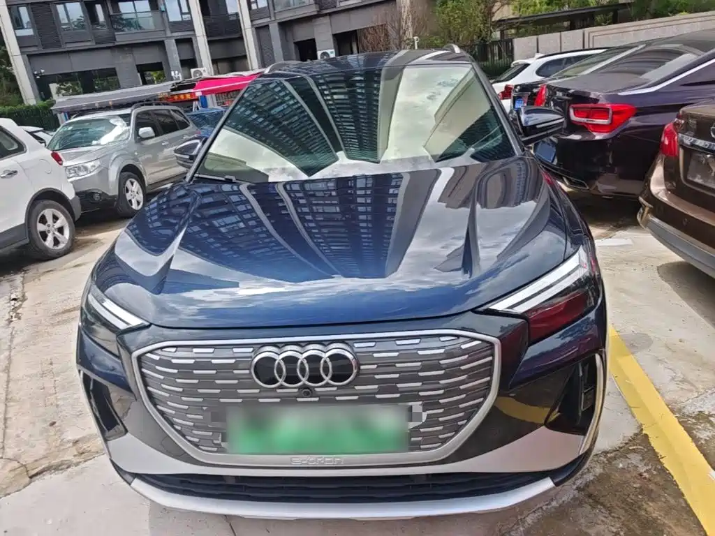 Audi Q4 E-Tron 2023 — фото 3
