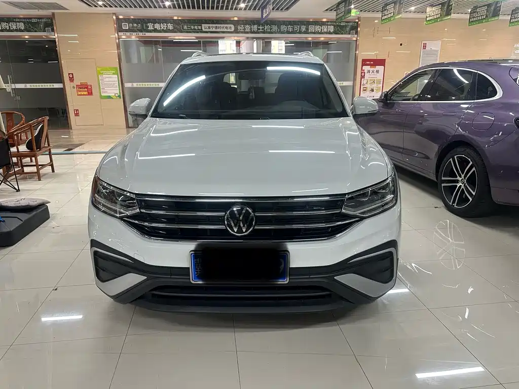 Volkswagen Tiguan L 2023