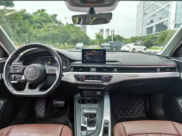Audi A4L 2018