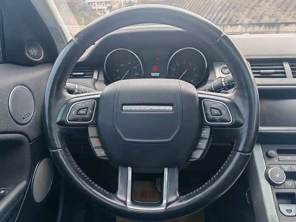 Land Rover Evoque 2018 — фото 17