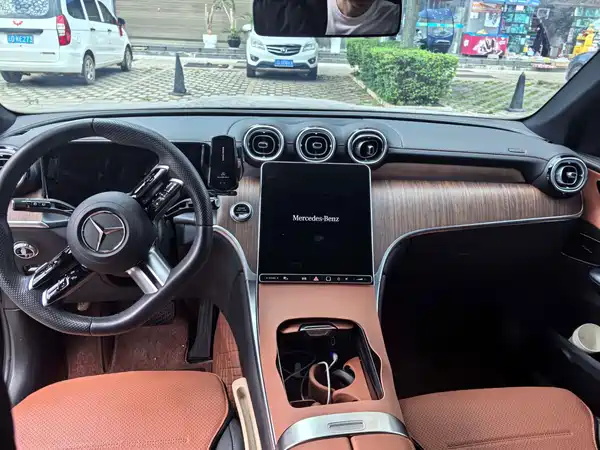 Mercedes-Benz GLC 2024
