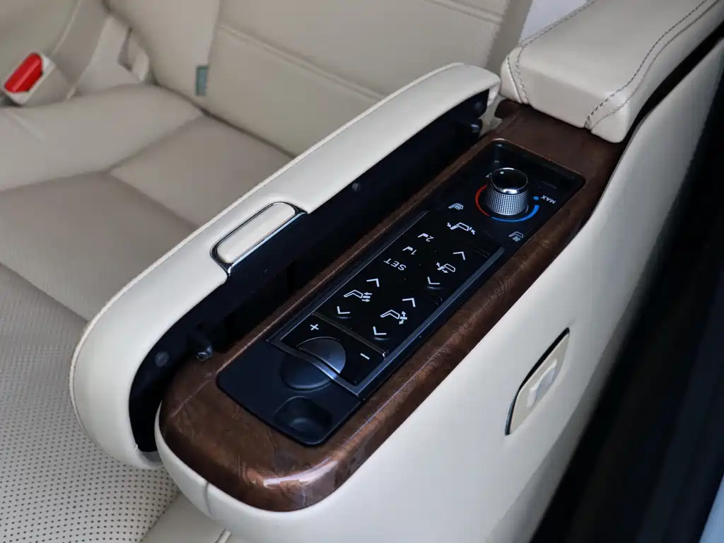 Toyota Alphard 2015 — фото 9