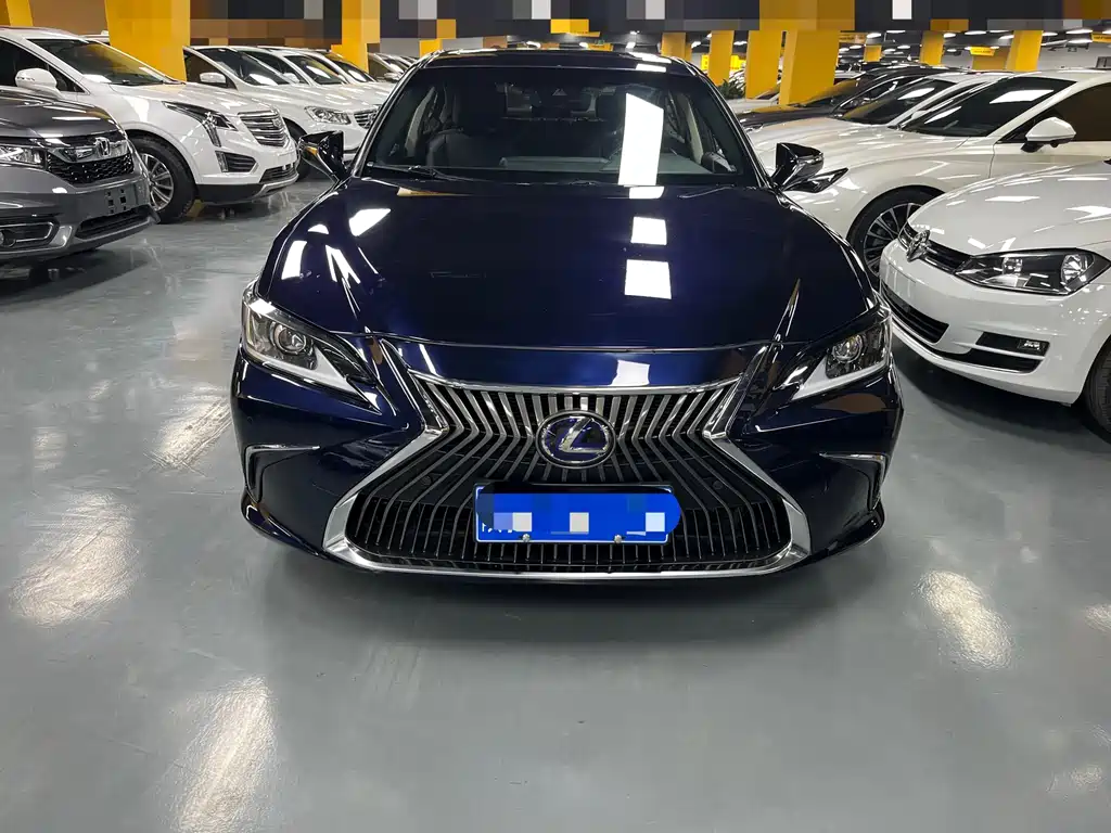 Lexus ES 2020 — фото 2