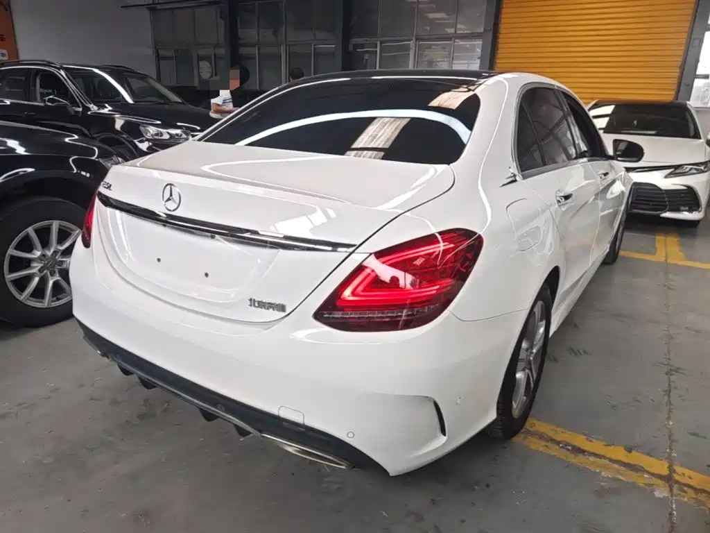 Mercedes-Benz C-Class 2020
