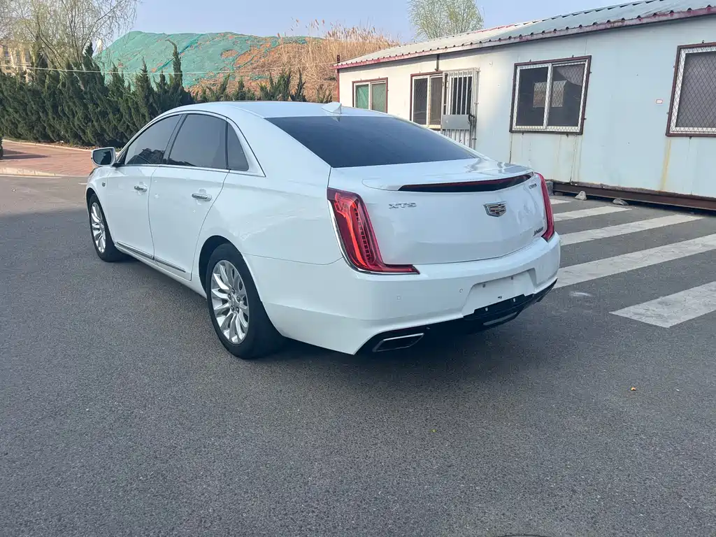 Cadillac XTS 2018 — фото 6
