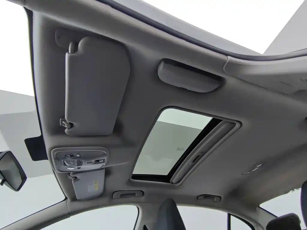 Peugeot 408 2015 — фото 14