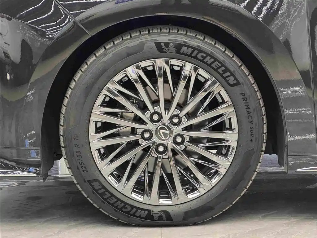 Lexus LM 2024
